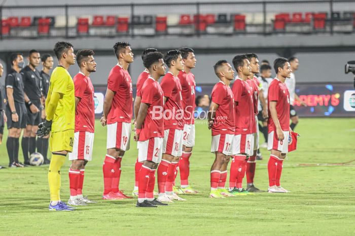 Skuad timnas Indonesia (skuat timnas Indonesia) di Stadion Kapten I Wayan Dipta, Gianyar, Bali, 27 Januari 2022.