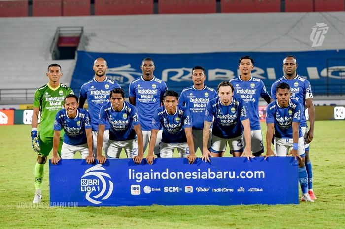 Skuad Persib Bandung pada saat laga melawan Bhayangkara FC pada pertandingan pekan ke-23 di Stadion Kapten I Wayan Dipta, Gianyar,  Minggu (6/2/2022).