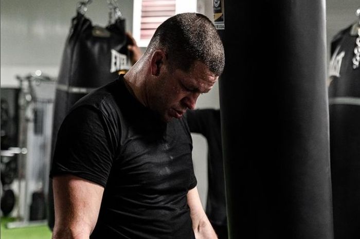 Nate Diaz akan berhadapan dengan Khamzat Chimaev di UFC 279.