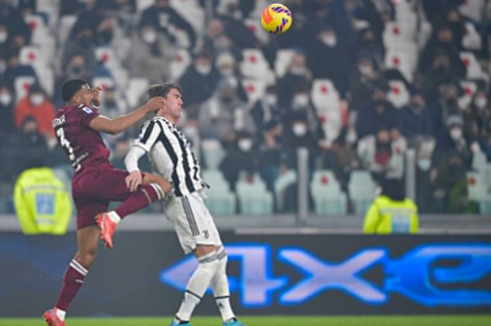 Aksi striker Juventus, Dusan Vlahovic, saat menghadapi Torino di Liga Italia