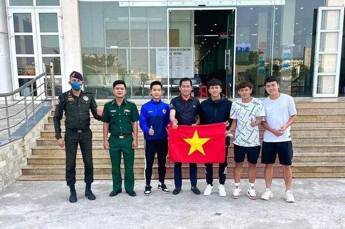 Empat pemain bantuan Timnas U-23 Vietnam telah tiba di Phnom Penh jelang laga melawan Thailand, Selasa (22/2/2022)