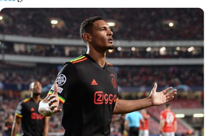 Sebastien Haller mencetak gol dalam laga Benfica vs Ajax Amsterdam pada leg pertama babak 16 besar Liga Champions, Rabu (23/2/2022) di Estadio da Luz, Lisabon.