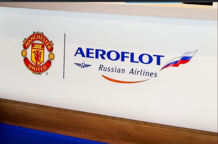 Klub Liga Inggris, Manchester United, mengumumkan bahwa mereka telah mengakhiri kerja sama dengan maskapai penerbangan asal Rusia, Aeroflot.