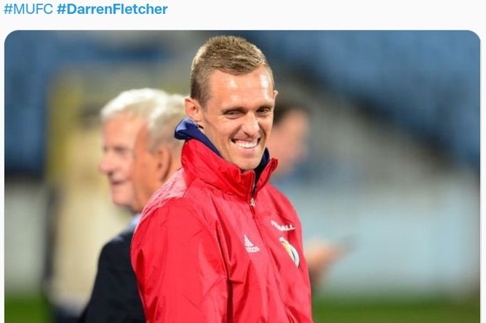 Sering berada di pinggir lapangan meski berstatus sebagai direktur teknik, Darren Fletcher telah mengklarifikasi perannya di Manchester United dalam acara forum penggemar Manchester United baru-baru ini.