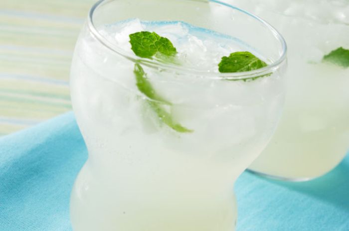Minty Lychee Drink-