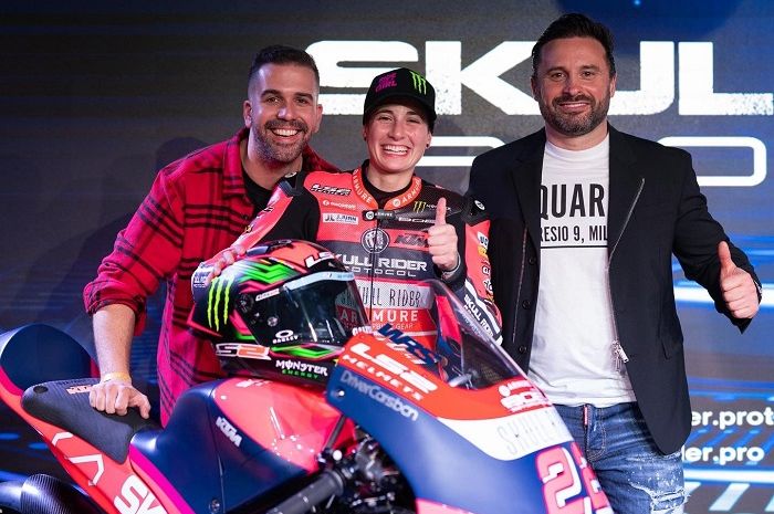 Ana Carrasco bersama tim BOE SKX di Moto3 2022, bertekad untuk tampil di MotoGP.