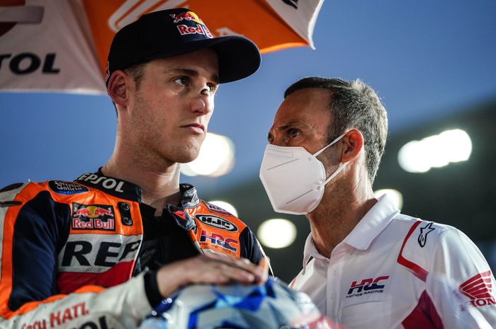 Manajer Repsol Honda Team, Alberto Puig (kanan) buka suara soal permasalahan tim Honda