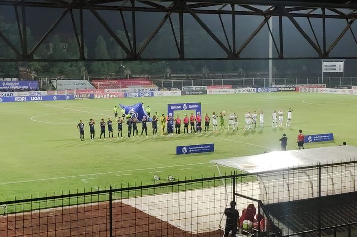 Persib Bandung melawan Arema FC pekan ke-30 Liga 1