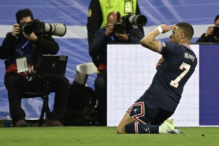 Bintang Paris Saint-Germain, Kylian Mbappe, memang masih sangat muda, tetapi auranya seperti pemain senior yang berpengalaman.