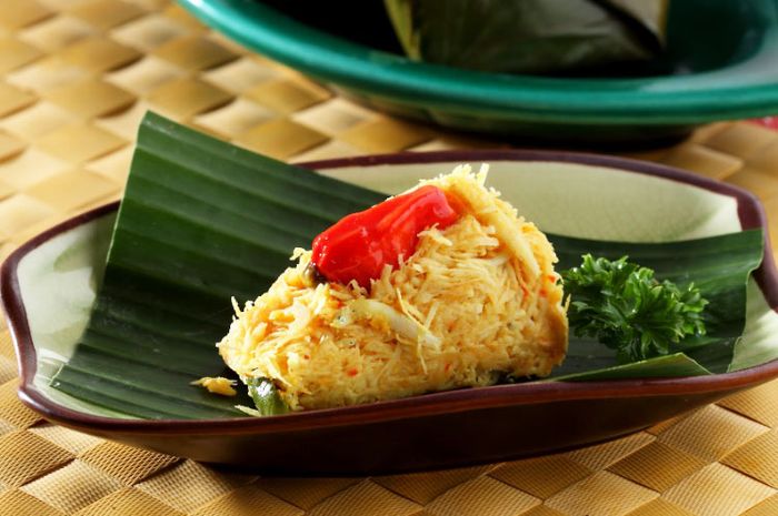 Sajian botok kelapa teri untuk menu buka puasa