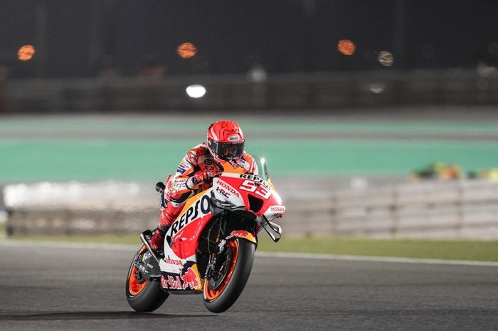 Aksi Marc Marquez pada seri MotoGP Qatar 2022, di Sirkuit Losail, Qatar, Minggu (6/3/2022)