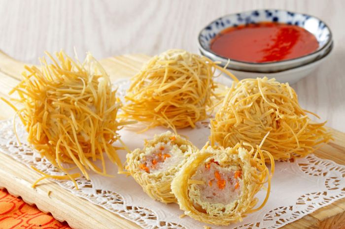 Sajian tahu goreng bihun