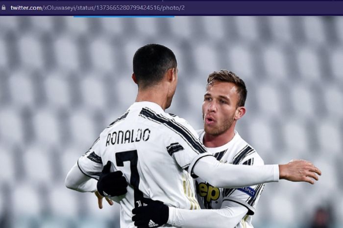 Cristiano Ronaldo (kiri) dan Arthur Melo saat sama-sama memperkuat Juventus