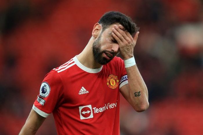 Reaksi Bruno Fernandes dalam duel Liga Inggris Manchester United vs Watford di Stadion Old Trafford.