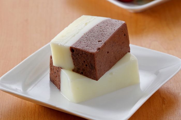 Puding Busa Cokelat Lapis untuk menu takjil buka puasa
