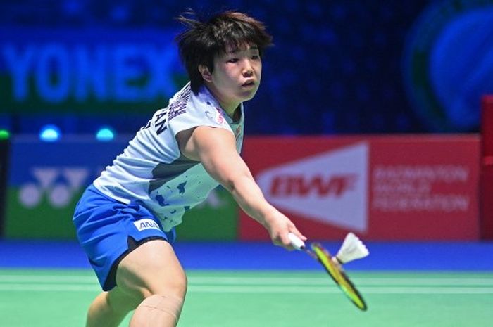 Pebulu tangkis tunggal putri Jepang, Akane Yamaguchi, saat bertanding pada final All England Open 2022 di Birmingham Arena, Inggris, Minggu (20/3/2022)