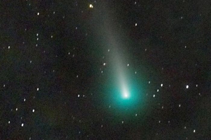 El final del cometa Leonard, ahora partido en pedazos