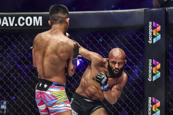 Laga Demetrious Johnson vs Rodtang Jitmuangnon dalam gelaran ONE X, Sabtu (26/3/2022) di Singapore Indoor Stadium.