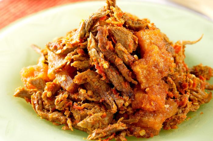 Resep Daging Suwir Krecek Pedas, Menu Sahur Nikmat yang Bikin Tak Cukup