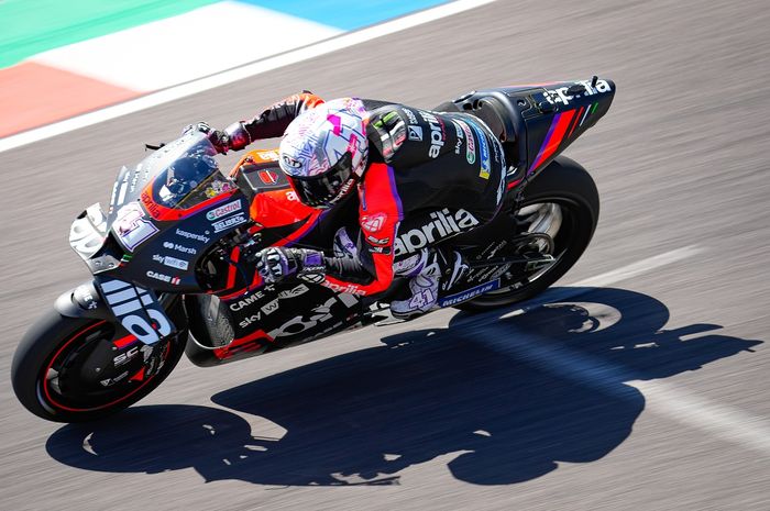 Aleix Espargaro membawa Aprilia meraih pole position di MotoGP Argentina 2022