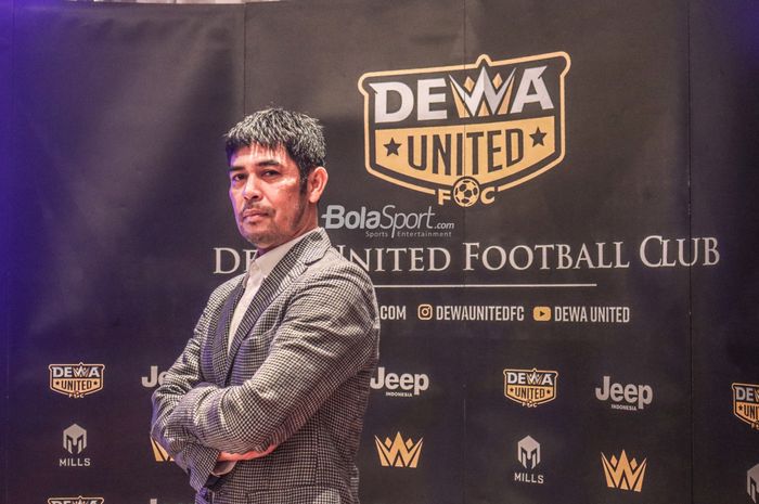 Pelatih baru Dewa United, Nil Maizar, saat ditemui dalam jumpa pers di Hotel Episode, Gading Serpong, Banten, 4 April 2022.