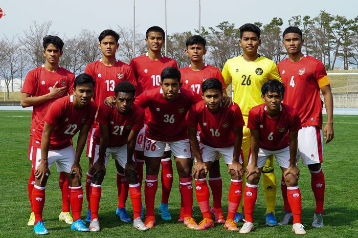 Pemain timnas u-19 Indonesia saat pertandingan uji coba melawan Gimcheon Sangmu FC.
