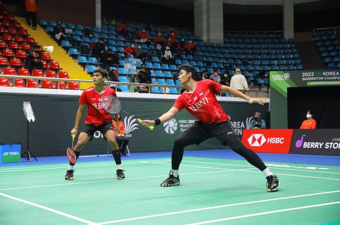 Pasangan ganda putra Indonesia, Muhammad Shohibul Fikri/Bagas Maulana di babak 16 besar Korea Masters 2022 membuat netizen Indonesia senam jantung.