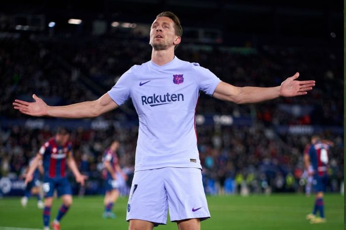 Striker Barcelona, Luuk de Jong, menjadi penentu kemenangan Barcelona atas Levante di Liga Spanyol