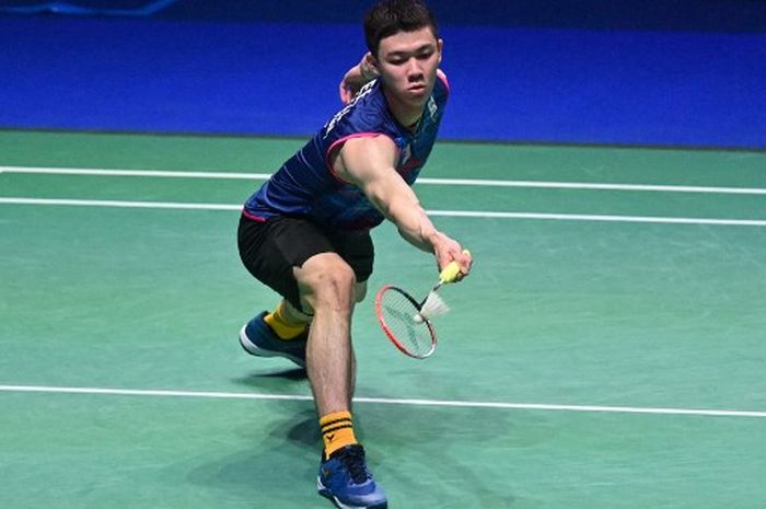 Tunggal putra Malaysia, Lee ZIi Jia saat tampil di semifinal All England Open 2022, Sabtu (19/3/2022). 