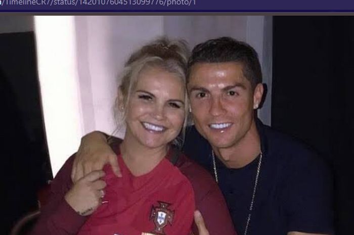 Megabintang Manchester United, Cristiano Ronaldo, dan sang kakak, Katia Aveiro.