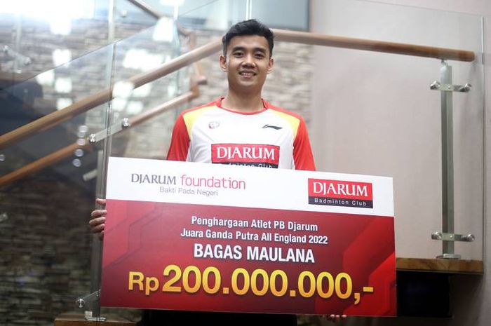 Pebulu tangkis ganda putra Indonesia, Bagas Maulana saat menghadiri acara pemberian bonus dari PB Djarum secara daring, atas prestasi juara All England Open 2022, Rabu (20/4/2022).