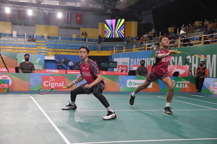 Fajar Alfian/Muhammad Rian Ardianto saat beraksi pada semifinal Kejuaraan Asia 2022 di Muntinlupa Sports Complex, Manila, Filipina, Sabtu (30/4/2022).