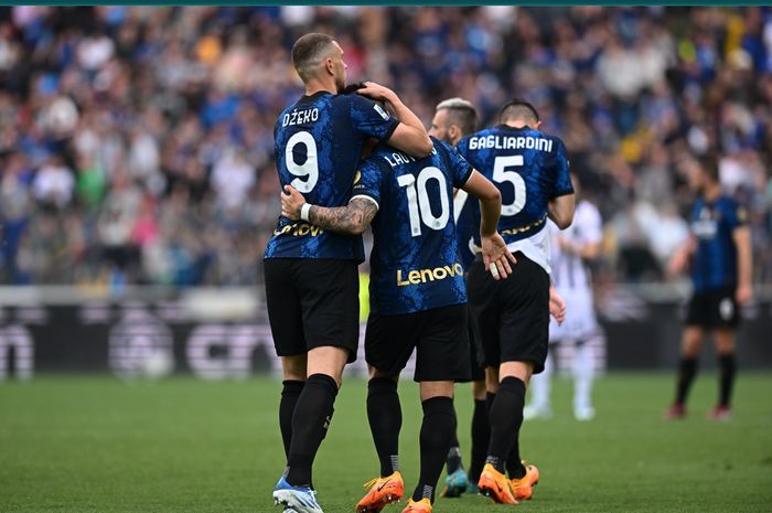 Inter Milan sukses meraih kemenangan 2-1 atas Udinese pada pekan ke-35 Liga Italia 2021-2022.