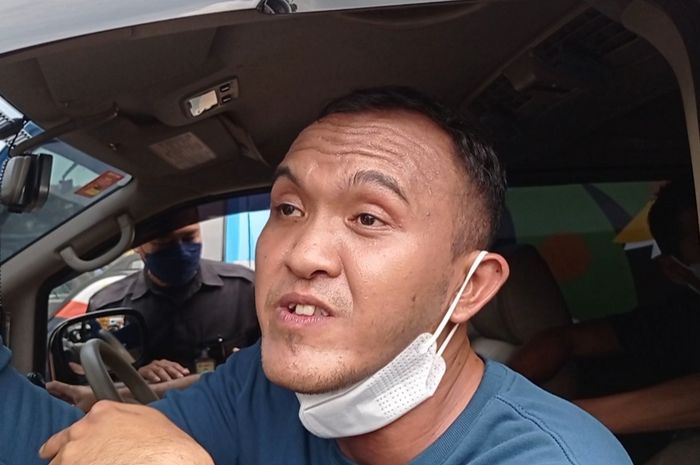 Caisar Aditya membantah soal tudingan dirinya mengkonsumsi sabu saat live di TikTok seperti yang dituding netizen