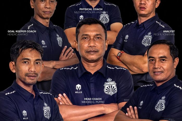 Jajaran staff pelatih Bhayangkara FC.