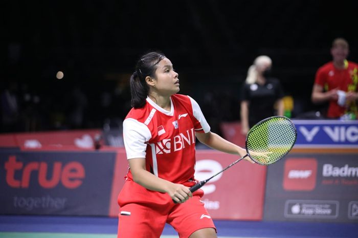 Pebulu tangkis tunggal putri Indonesia, Komang Ayu Cahya Dewi, pada penyisihan pertama Uber Cup 2022 di Impact Arena, Bangkok, Thailand, Minggu (8/5/2022).