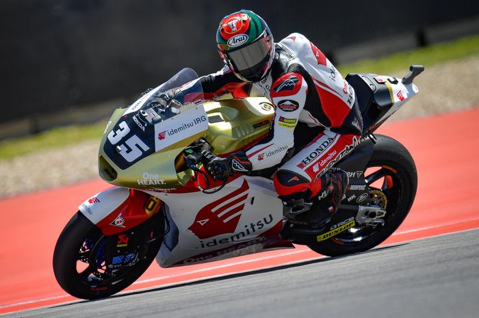 Pembalap Moto2 asal Thailand, Somkiat Chantra, punya peluang jadi rekan satu tim Alex Rins di MotoGP 2023.