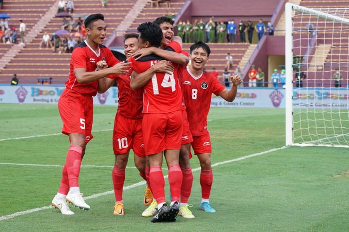 Timnas U-23 Indonesia setelah berhasil menang 4-0 atas Filipina pada laga ketiga fase grup A SEA Games 2021
