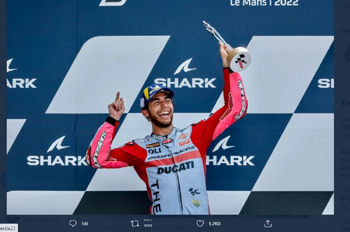 Pembalap Gresini Racing, Enea Bastianini, pada podium MotoGP Prancis 2022, Minggu (15/5/2022).