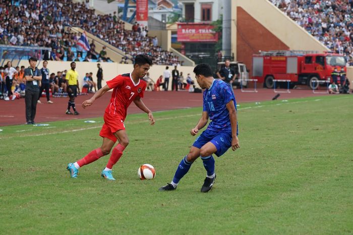 Marselino Ferdinan pada laga timnas U-23 Indonesia vs Thailand di semifinal SEA Games 2021, Stadion Thi&ecirc;n Trường, Kamis (19/5/2022).