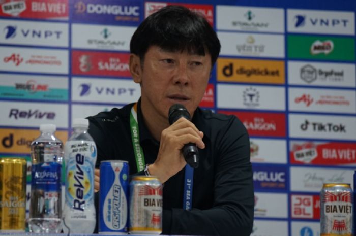 Pelatih Timnas Indonesia Shin Tae-yong merespon jawaban Menpora Zainudin Amali terkait keluhannya.