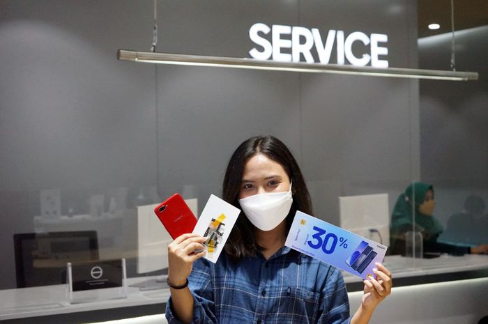 Diskon hingga 30 persen untuk suku cadang OPPO melalui Paket Keamanan Telepon.