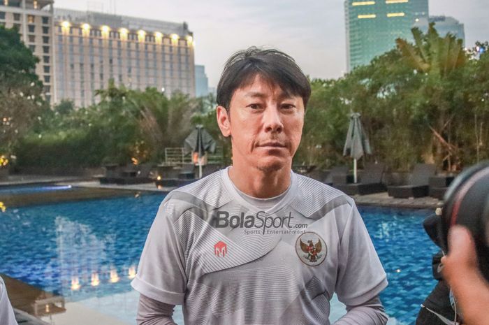 Pelatih timnas Indonesia, Shin Tae-yong, saat ditemui di Hotel Sultan, Jakarta, 26 Mei 2022.
