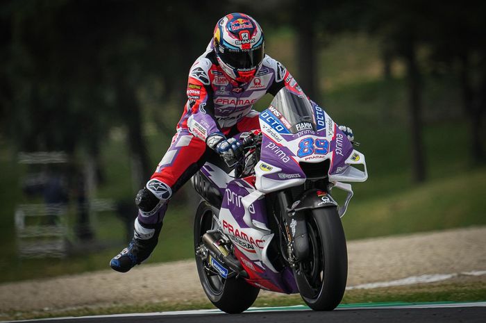 Pembalap Pramac Ducati, Jorge Martin, saat menjalani balapan di Sirkuit Mugello pada gelaran MotoGP Italia 2022, Minggu (29/5/2022).