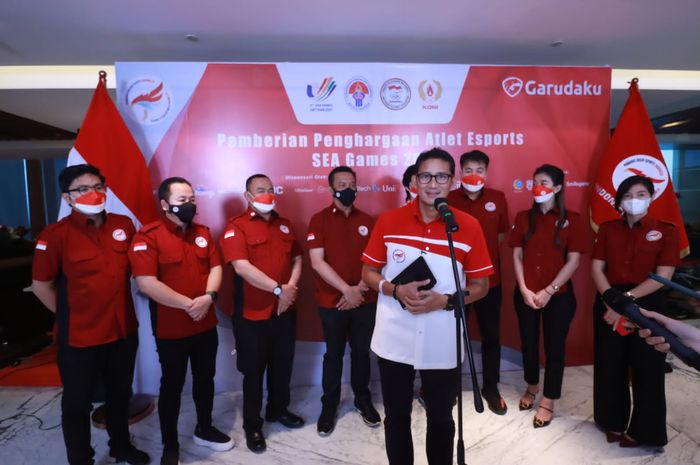 Dewan Pembina Pengurus Besar Esports Indonesia (PB ESI), Sandiaga Uno, mengaprasiasi capaian atlet Esports Indonesia dalam kompetisi SEA Games 2021 di Vietnam. 