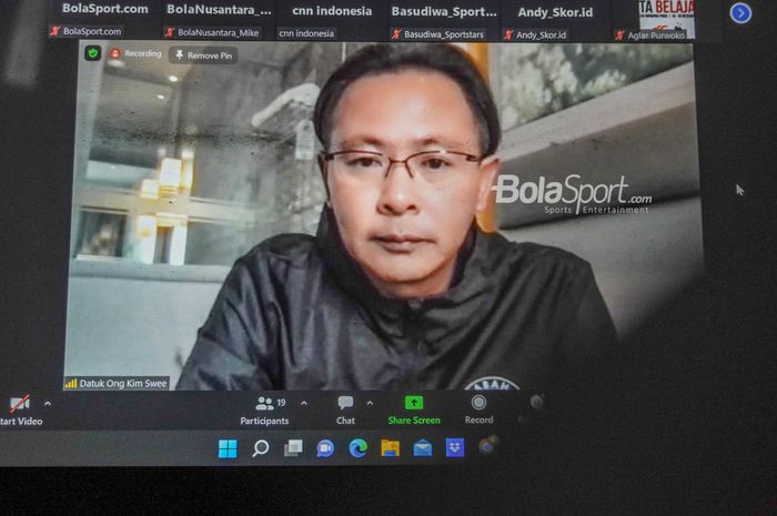 Pelatih Sabah FC, Ong Kim Swee, saat memberikan keterangan kepada awak media secara virtual. (Foto virtual)