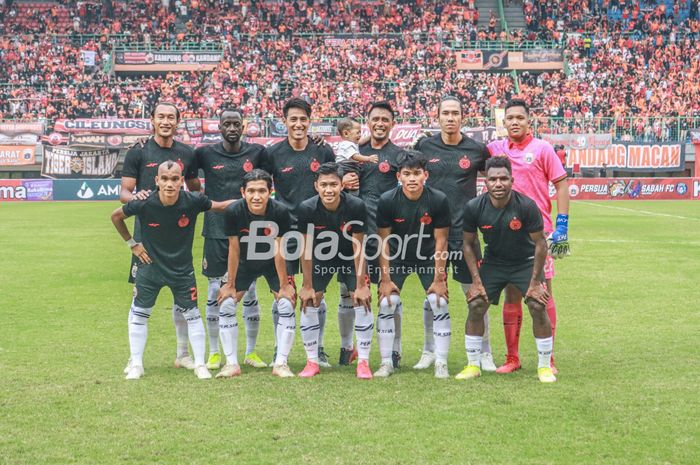 Skuat Persija (skuad Persija) sedang berfoto tim di Stadion Patriot Candrabhaga, Bekasi, Jawa Barat, 5 Juni 2022.