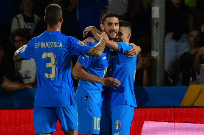 Timnas Italia merayakan kemenangan atas timnas Hungaria pada UEFA Nations League 2022-2023.