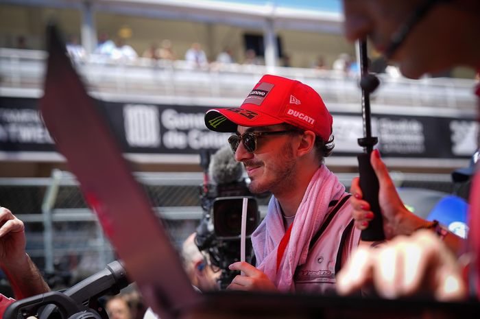 Pembalap Ducati Lenovo, Francesco Bagnaia, menjelang balapan MotoGP Catalunya di Sirkuit Catalunya, Spanyol, 5 Juni 2022.