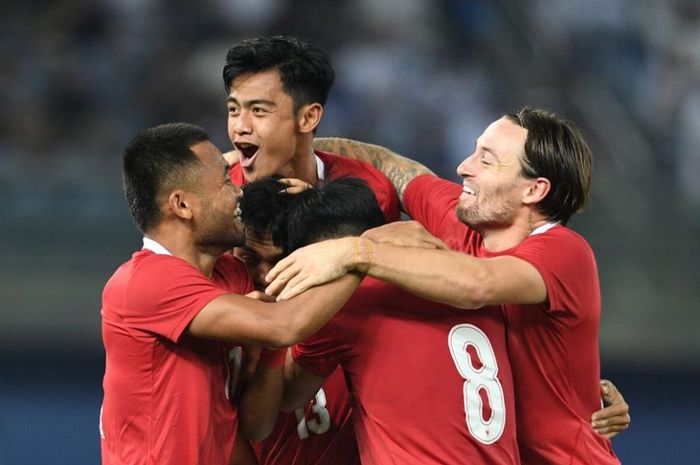Para pemain Timnas Indonesia melakukan selebrasi saat laga melawan Kuwait, Rabu (8/6/2022) malam WIB.